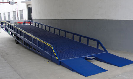 移動式登車橋 移動式登車橋